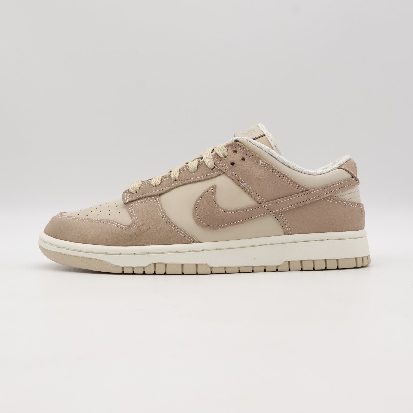 FD0873-126 Nike Dunk Low SE Sanddrift Hemp Sail Beige (Women's)