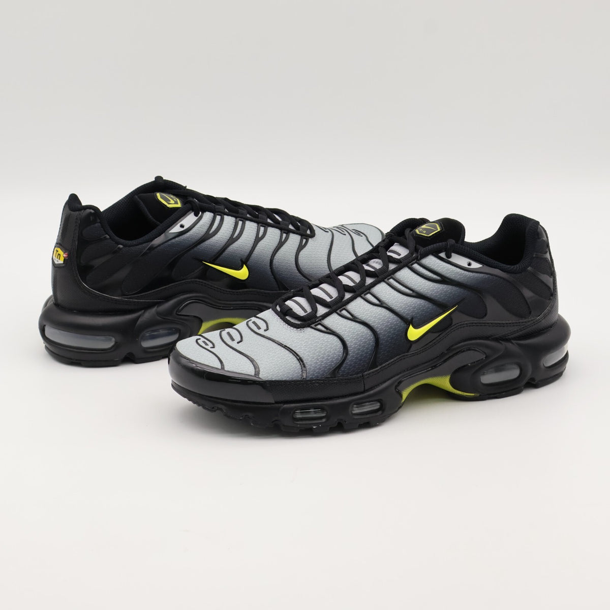 DM0032-012 Nike Air Max Plus Wolf Grey Black Opti Yellow (Men's)