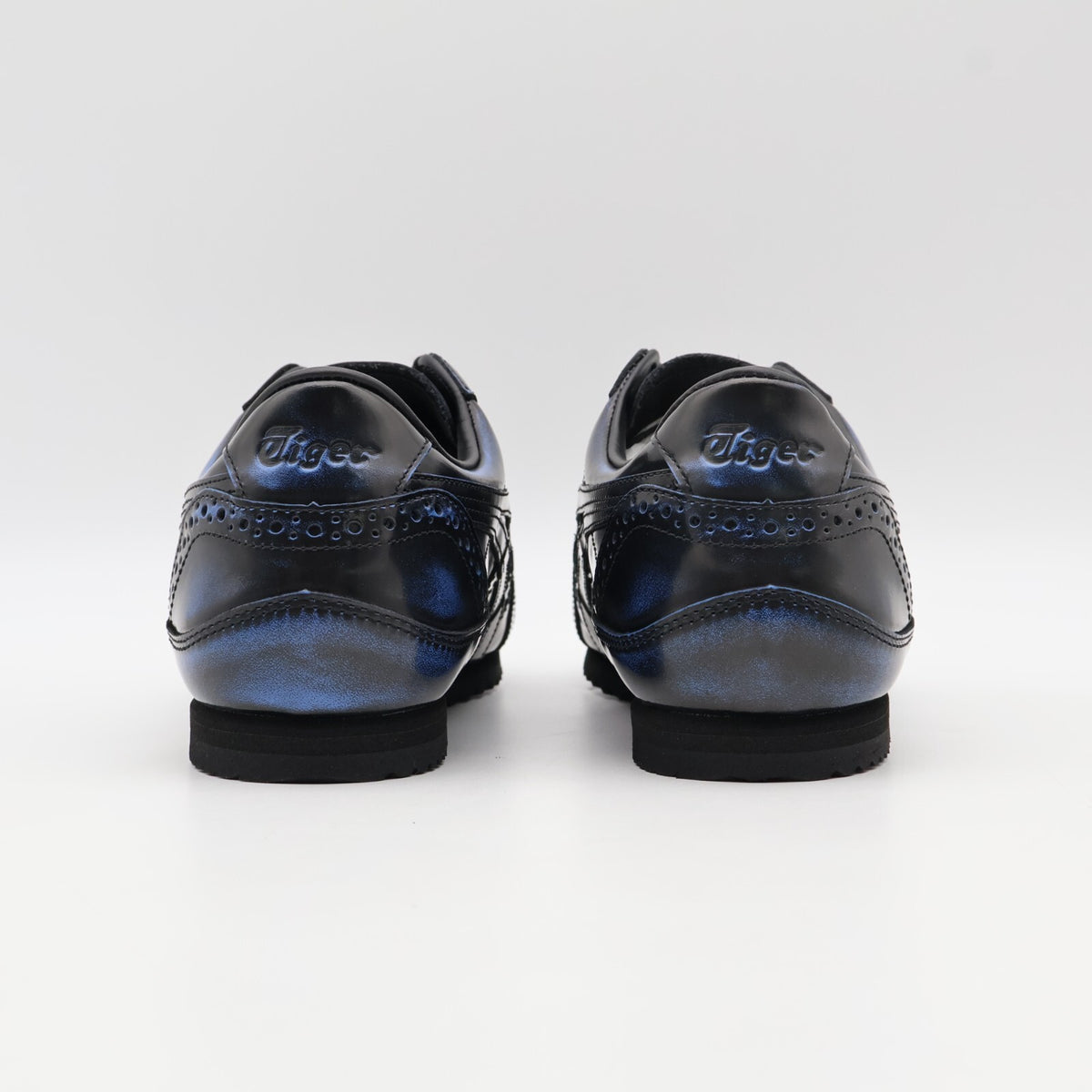 1181A610-001 Onitsuka Tiger NIPPON MADE ULTIMATE TRAINER BLACK TUNA BLUE (Men's)