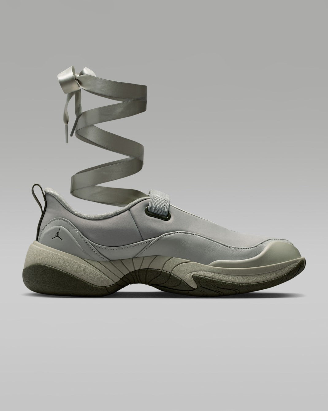 IV5281-304 Nike Women's Jordan Pointe Spruce FogCargo Khaki (Women's)