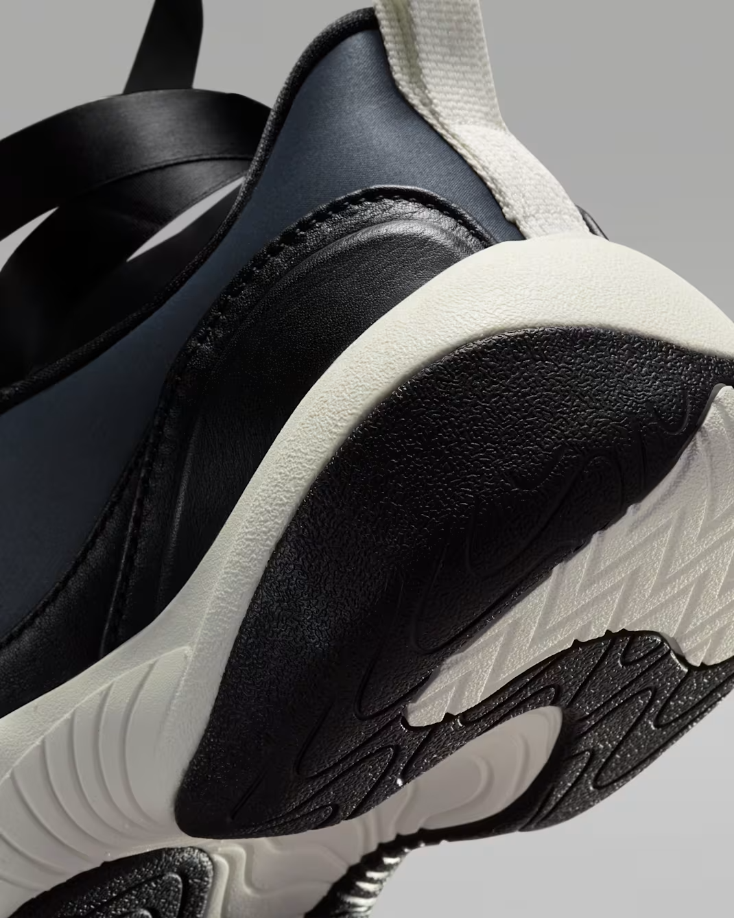 IB8597-001 Nike Jordan Pointe Black Sail (Women's)