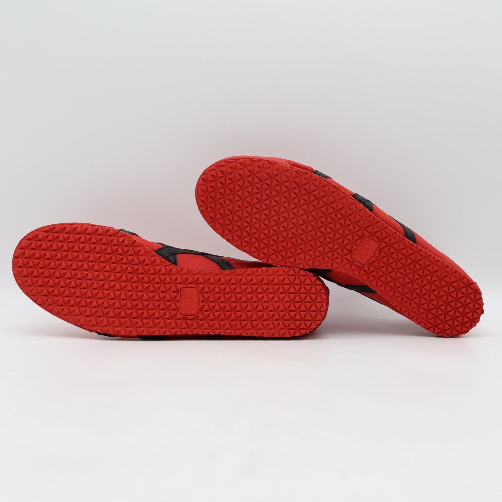 1183C102-600 Onitsuka Tiger MEXICO 66 CLASSIC RED BLACK (Men's)