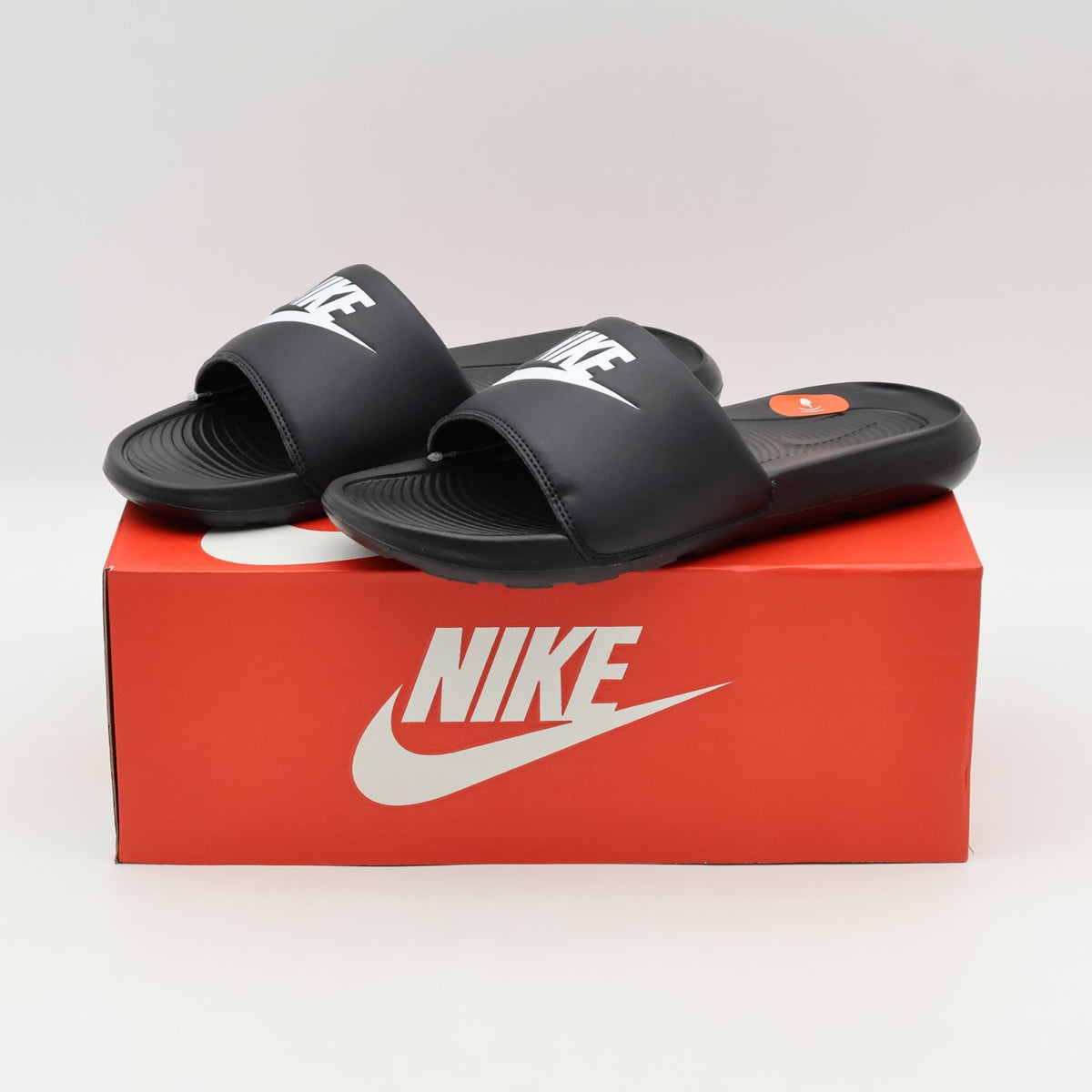 CN9675-002 Nike Victori One Slide Black White (Men's)