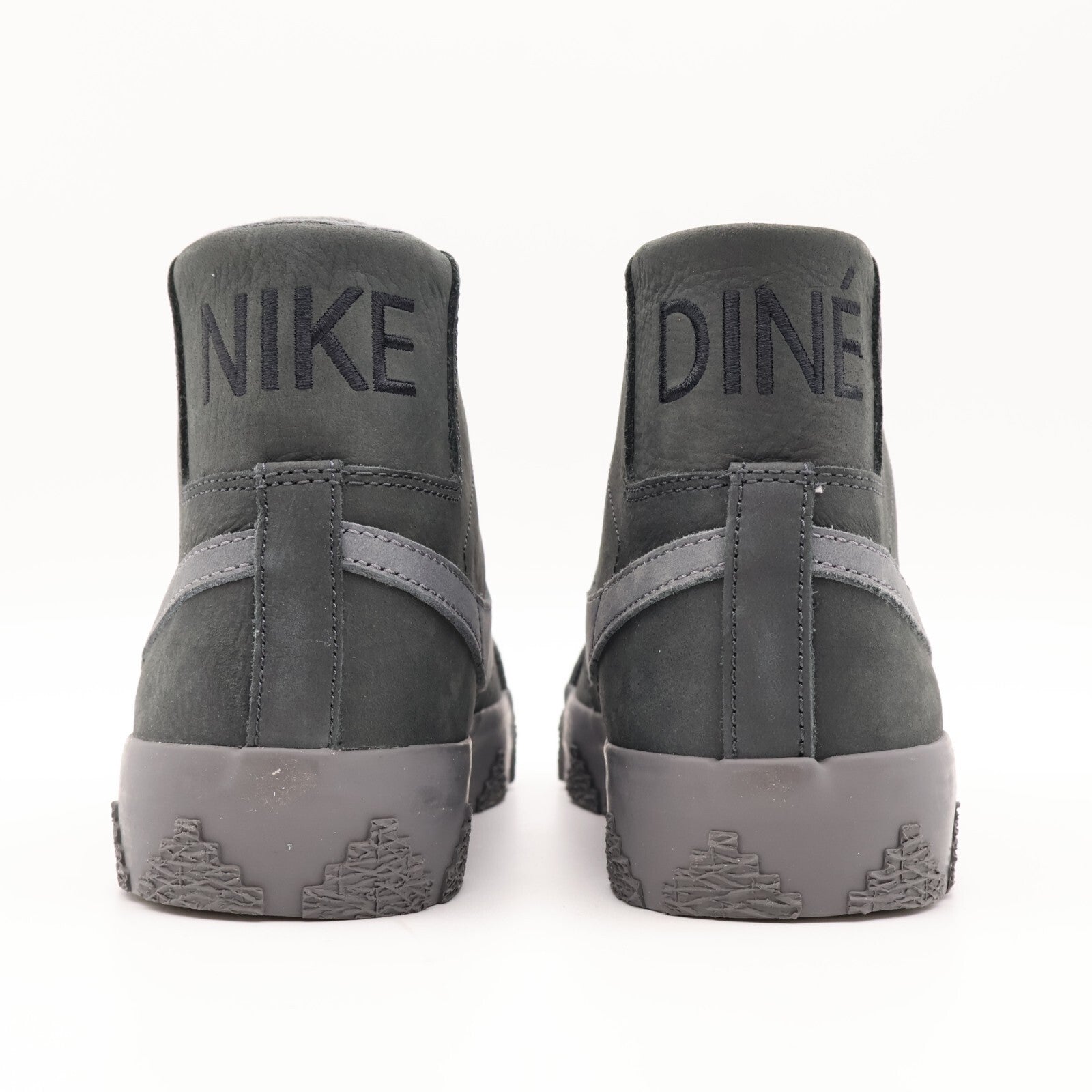 FQ0792-001 Diâorr Greenwood Nike SB Zoom Blazer Mid QS Dark Grey (Men's)