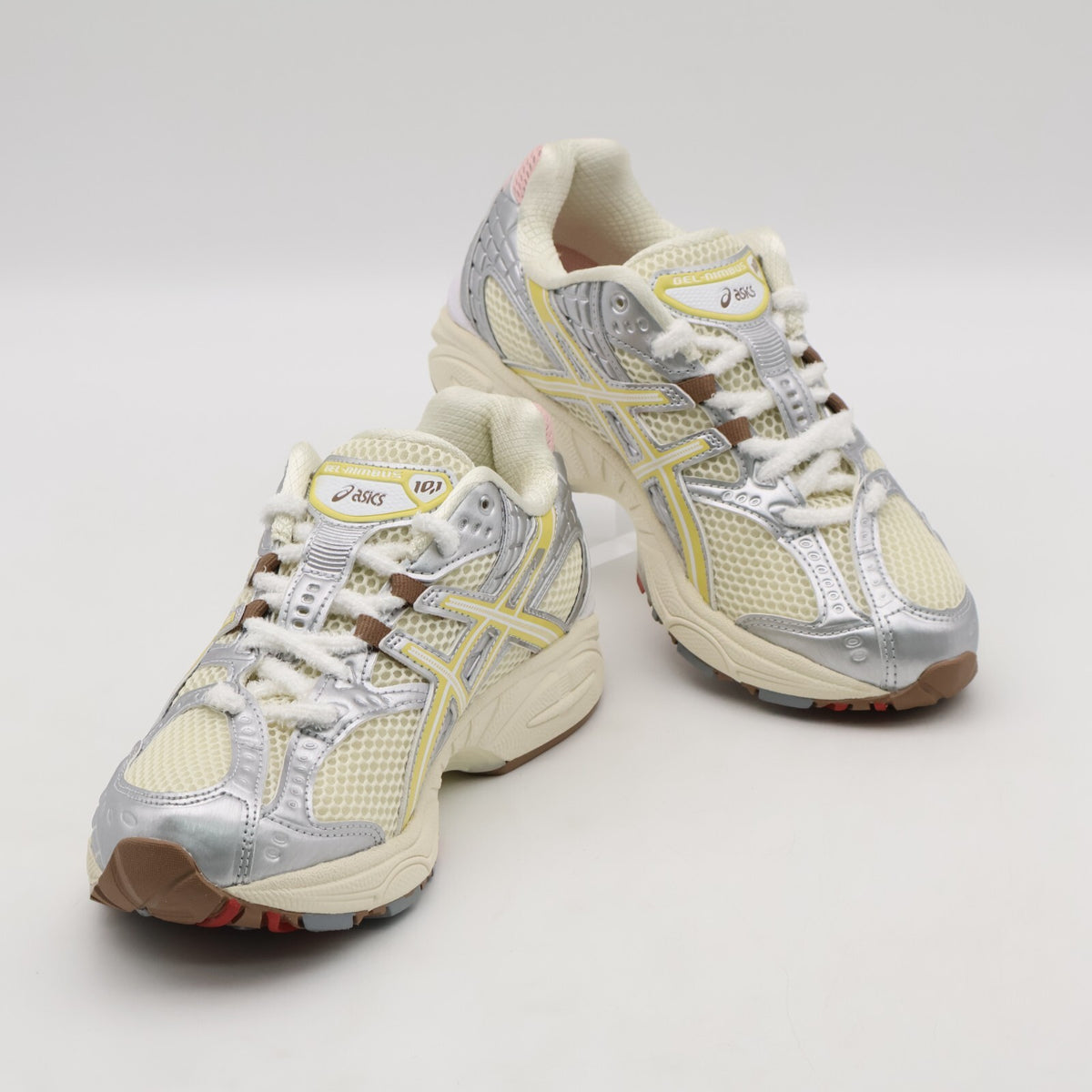 1203A865-752 VANDY THE PINK atmos Asics Gel-Nimbus 10.1 Ivory Pineapple (Men's)