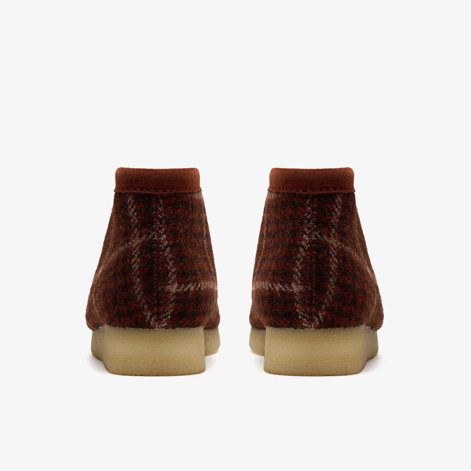 26182793 Harris Tweed Ã Clarks Wallabee Boot Rust Tweed Combi ( Men's )