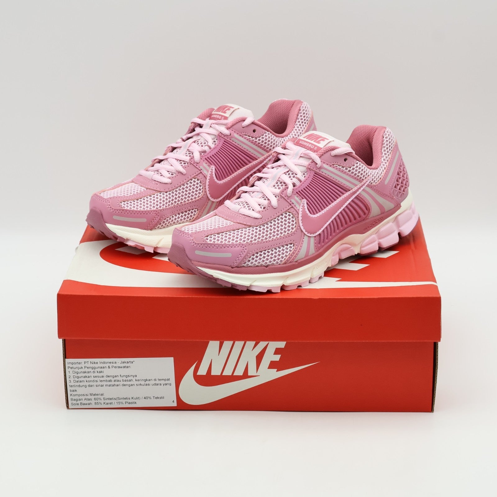 FJ2028-600 Nike Zoom Vomero 5 Elemental Pink Pink Foam Sail Desert (Women's)
