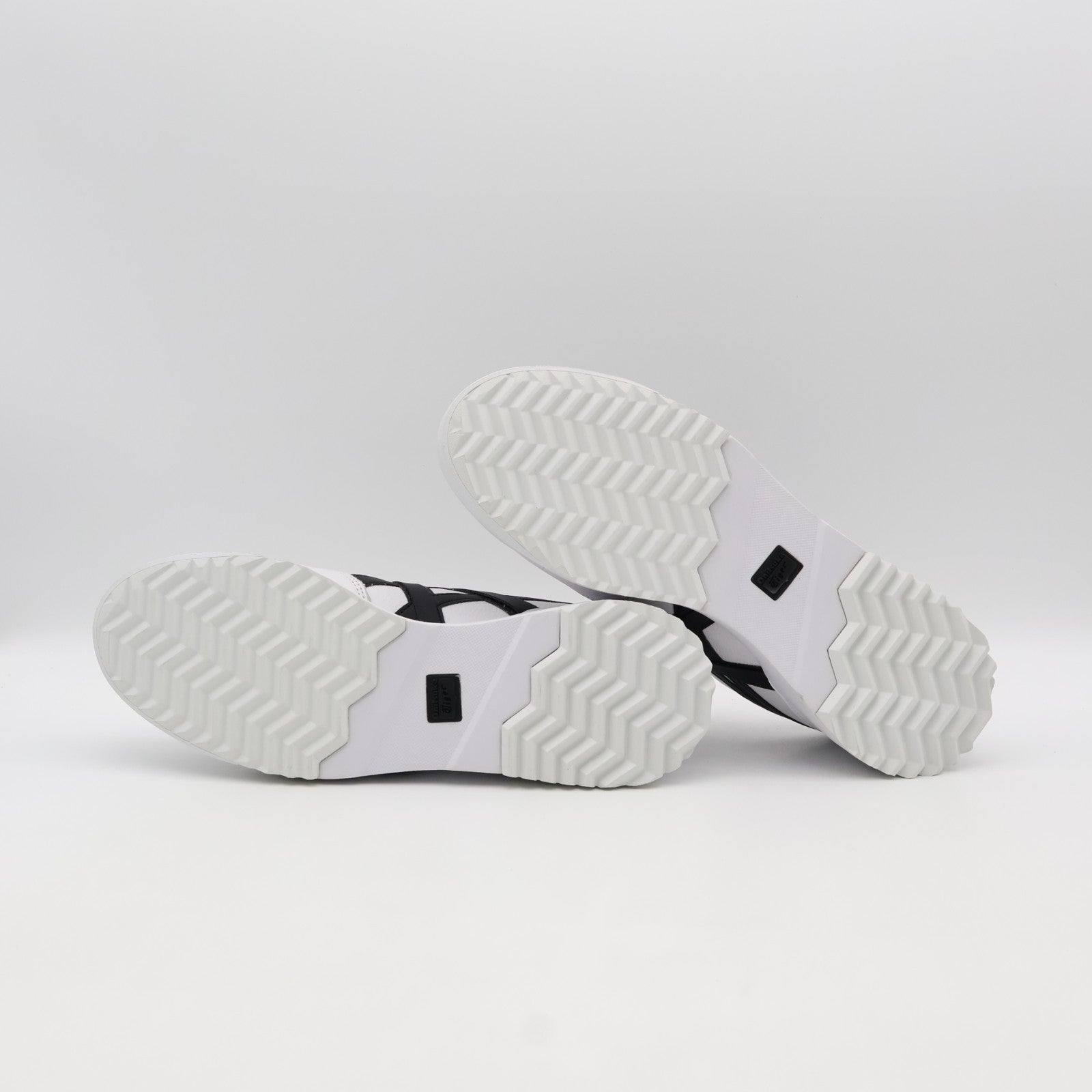 1183A559-109 Onitsuka Tiger DELEGATION EX WHITE BLACK (Men's)