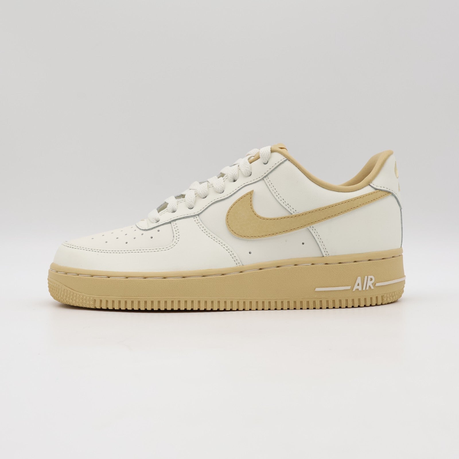 FZ3597-133 Nike Air Force 1 '07 Sail Vintage Green Sesame (Women's)