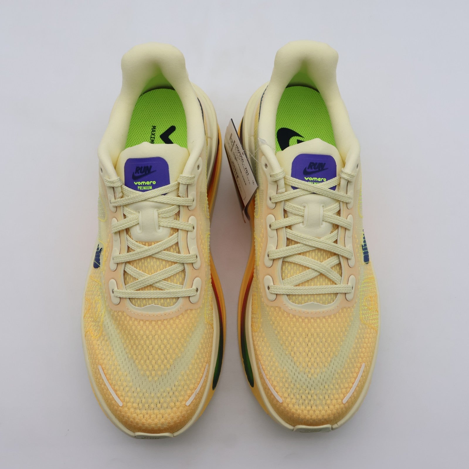 HQ2050-701 Nike Vomero Premium Alabaster (Men's)