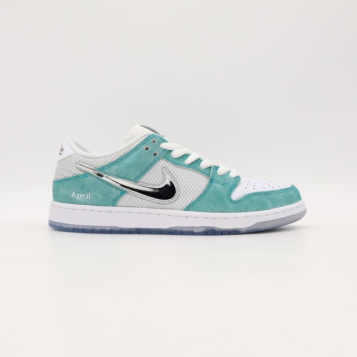 FD2562-400 APRIL SKATEBOARDS Nike SB Dunk Low Pro QS Turbo Green Silver (Men's)