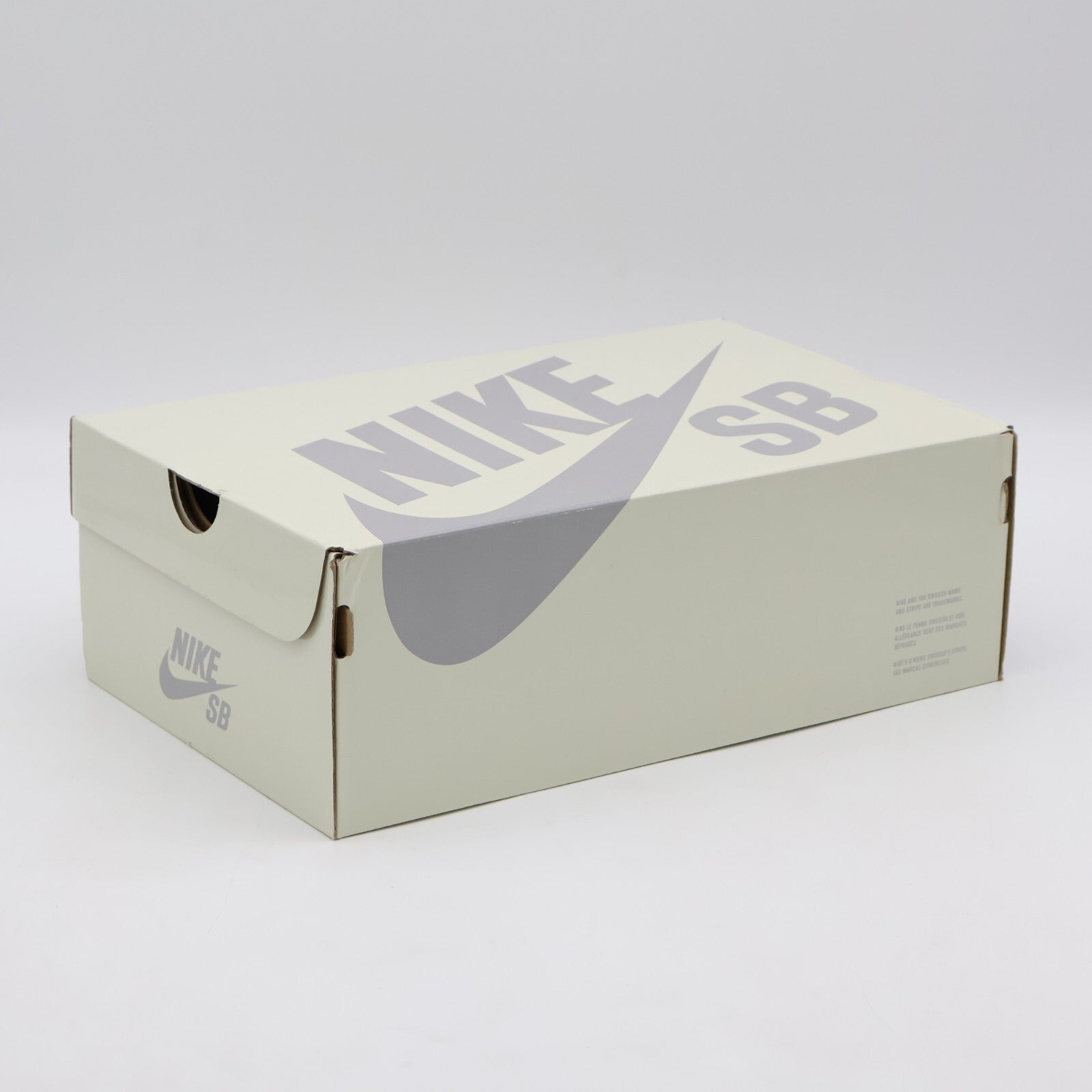 DZ3406-100 Doyenne Ã Nike SB Blazer Low Coconut Milk and Rattan Sail Brown Beige