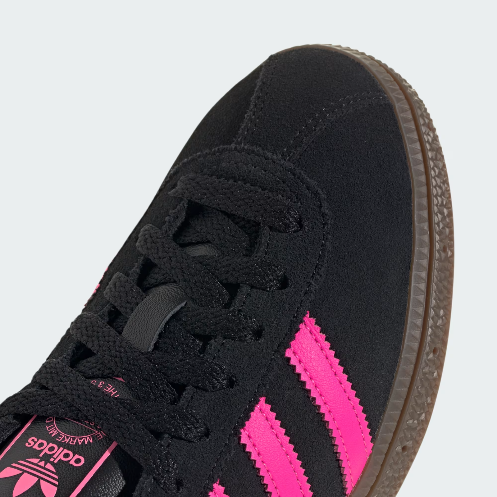 JS4000 adidas Originals Munchen Core Black Lucid Pink Gum (Men's)