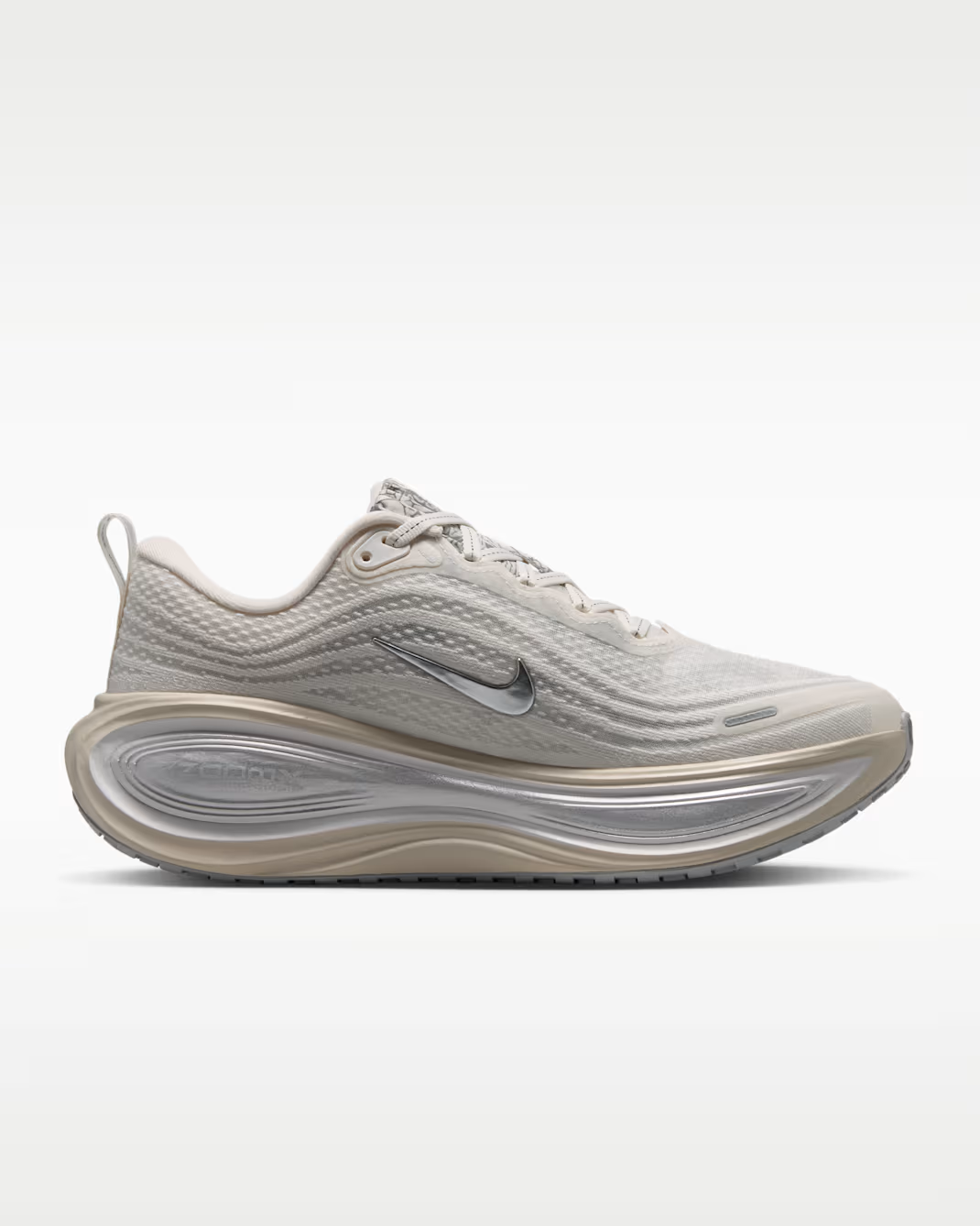 IM8331-001 Nike Vomero Plus SE (Women's)