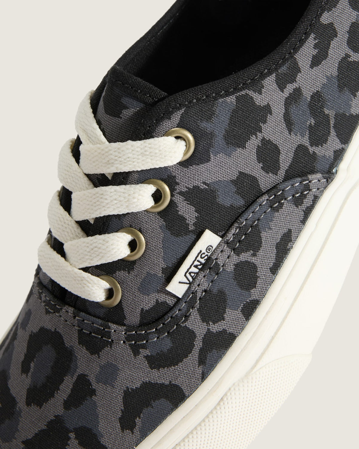 VN000D6GHR0 Vans Authentic "Black/Pewter" (Men's)