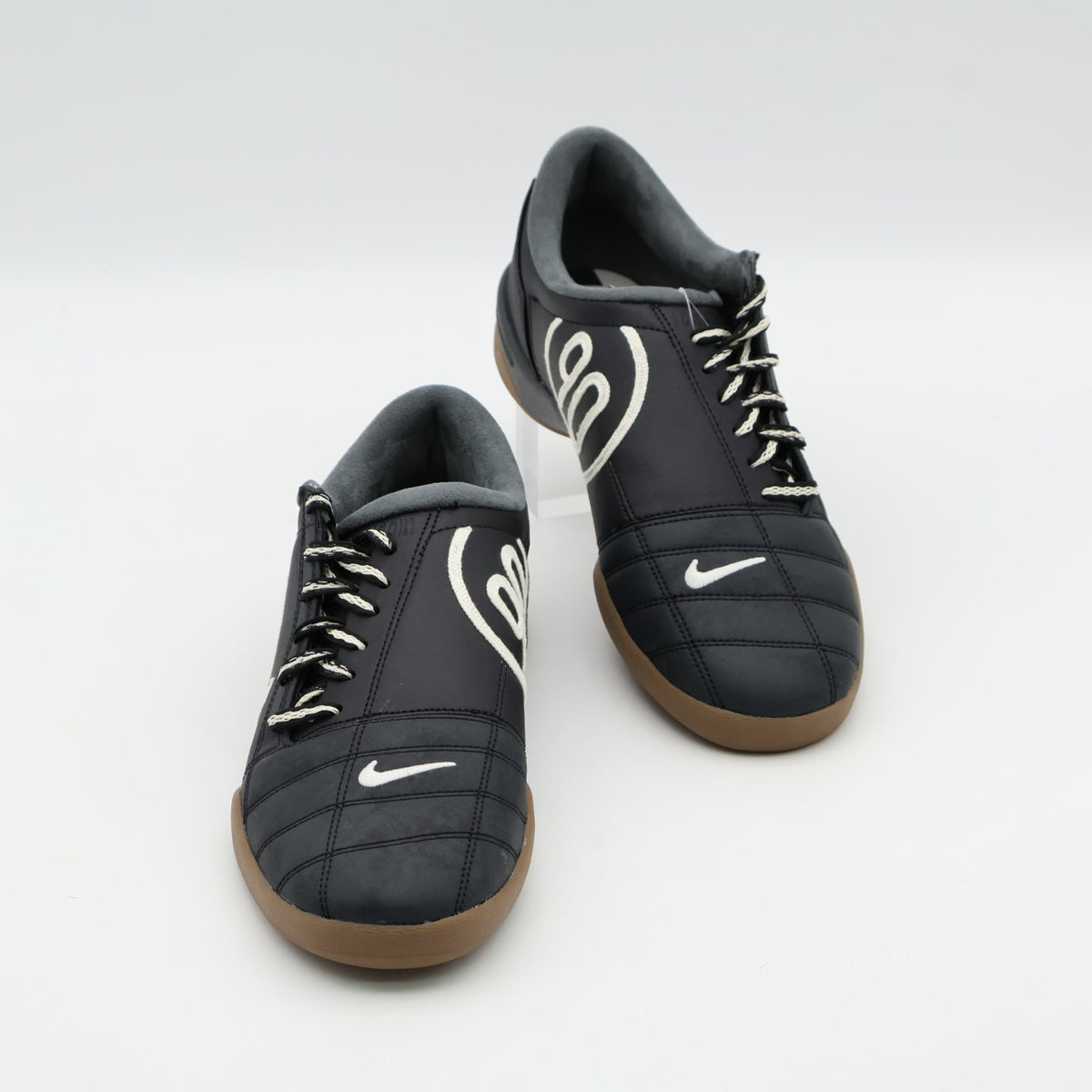 IH2314-002 Nike Total 90 III SP Black Gum (Women's)