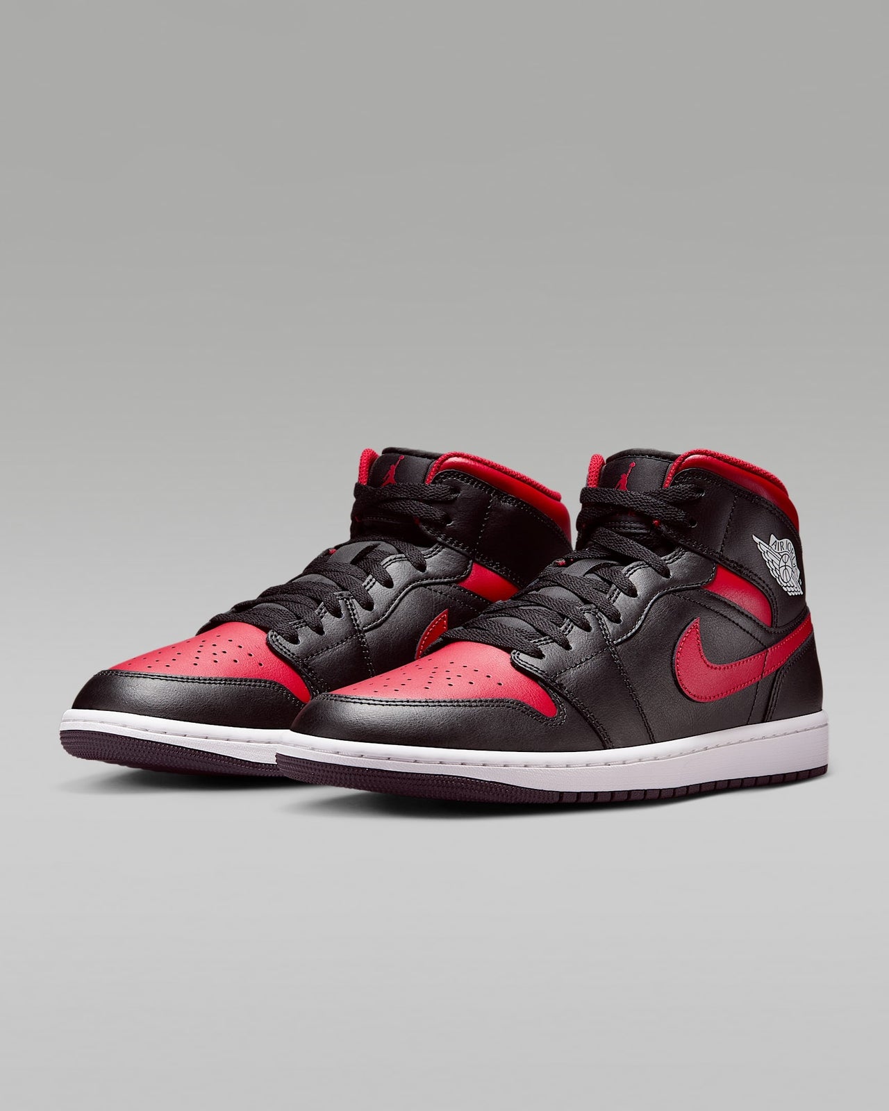 DQ8426-067 Nike Air Jordan 1 Mid Bred (Men's)