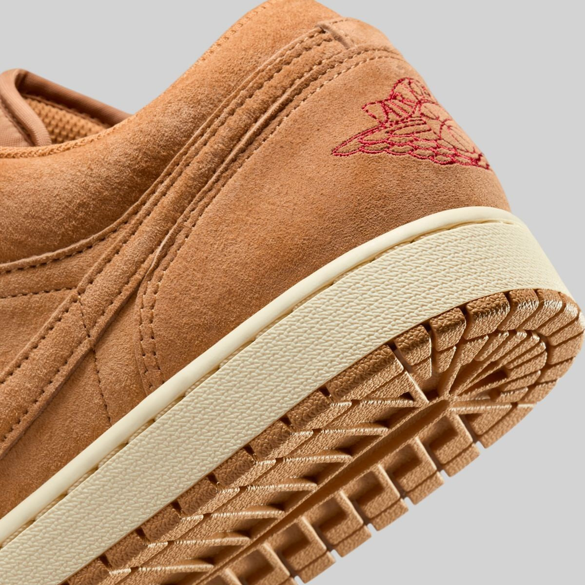 HV4089-200 NIKE AIR JORDAN 1 LOW FLAX VARSITY RED MUSLIN (Men's)