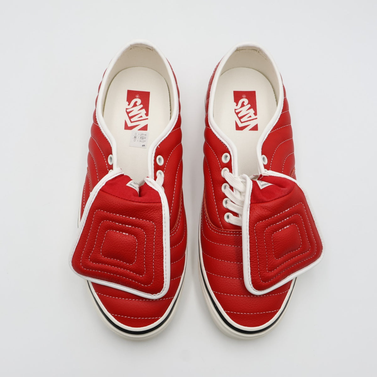 VN000Z9QIZQ Vans Premium Authentic 44 EXT "Copa Racing Red"