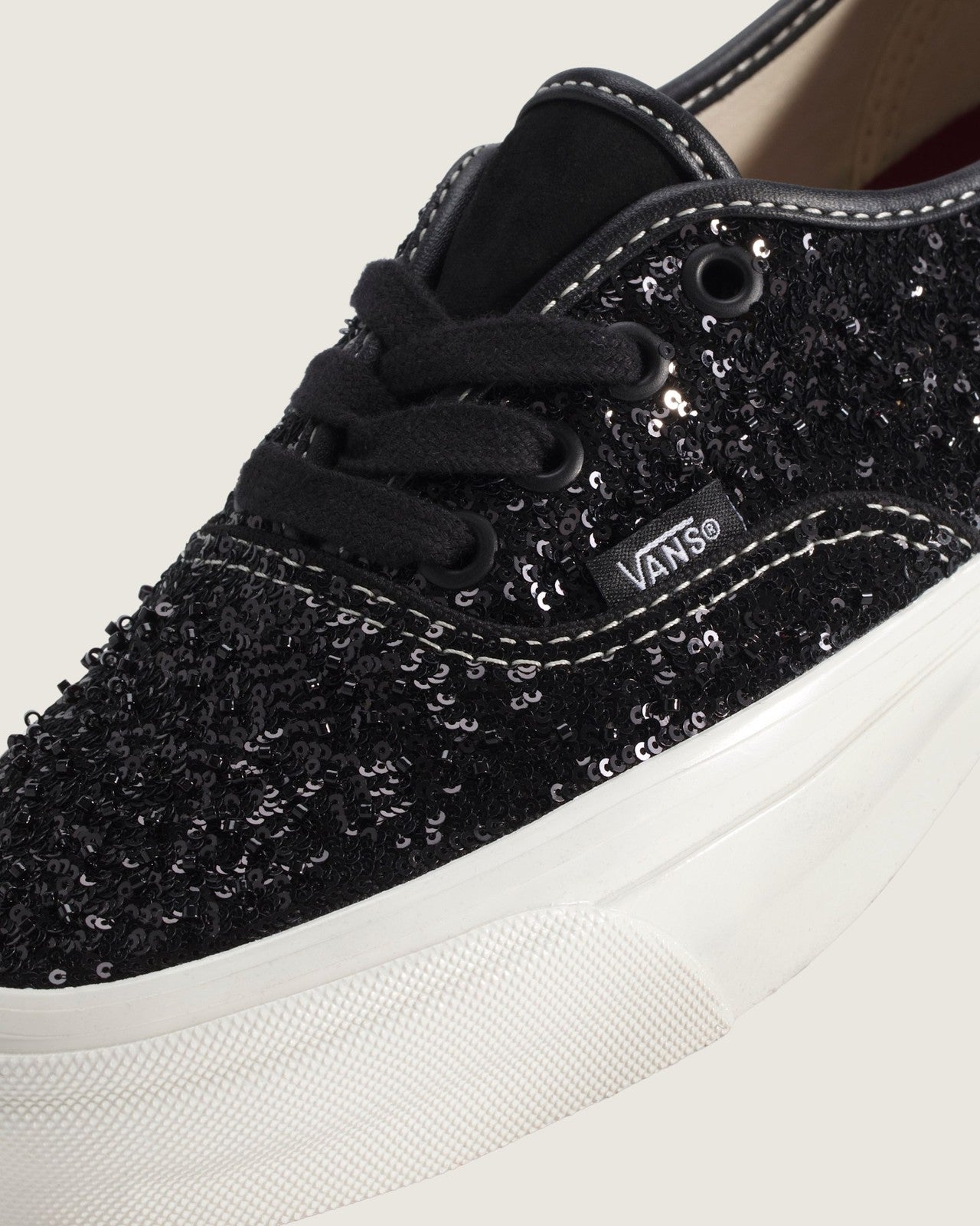 VN000DB8BZW VN000DB8BZW Vans Premium Authentic 44 Beaded Black/White (Men's)