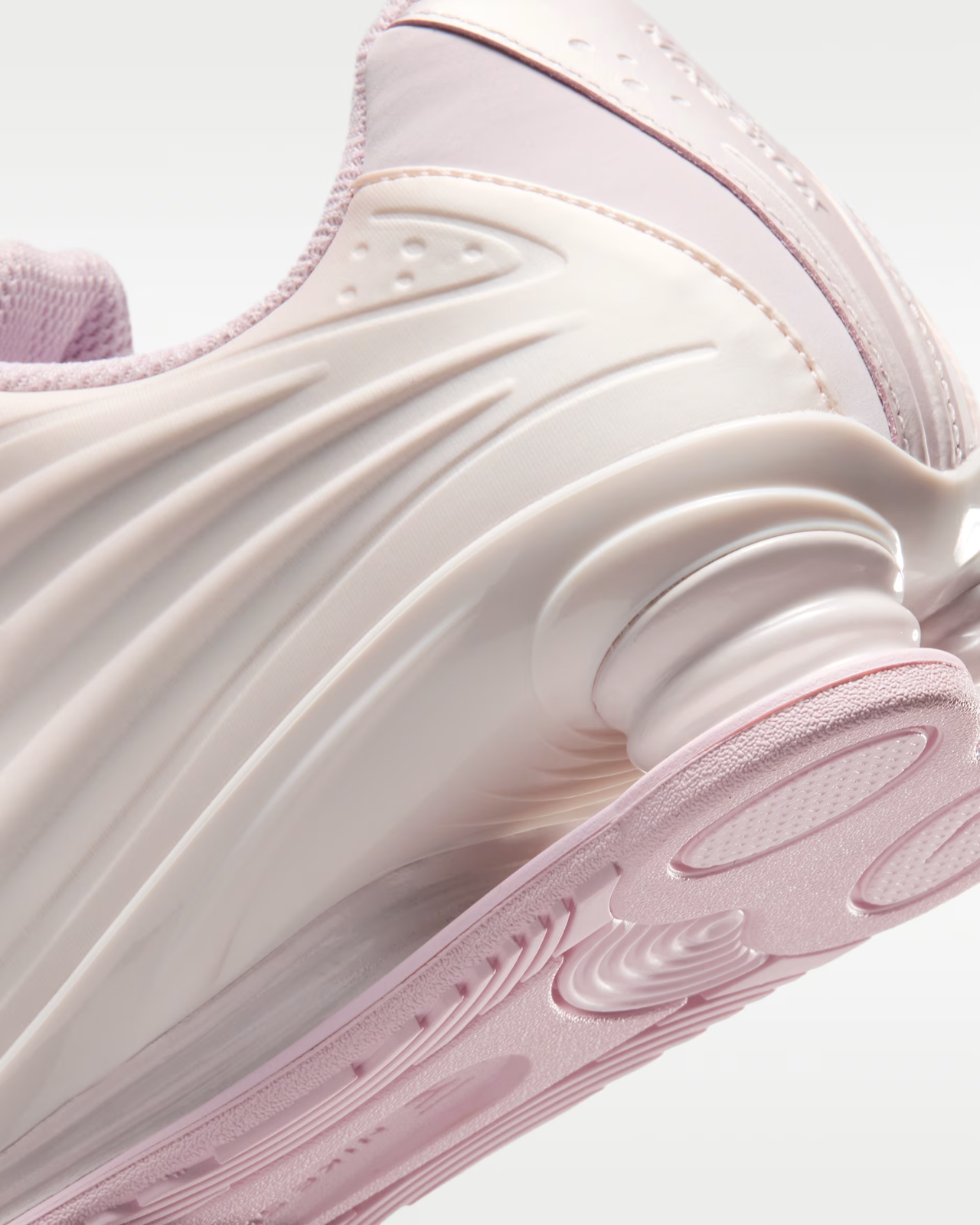 IR1222-600 Nike Shox Z "Pearl Pink/Metallic Silver" (Women's)