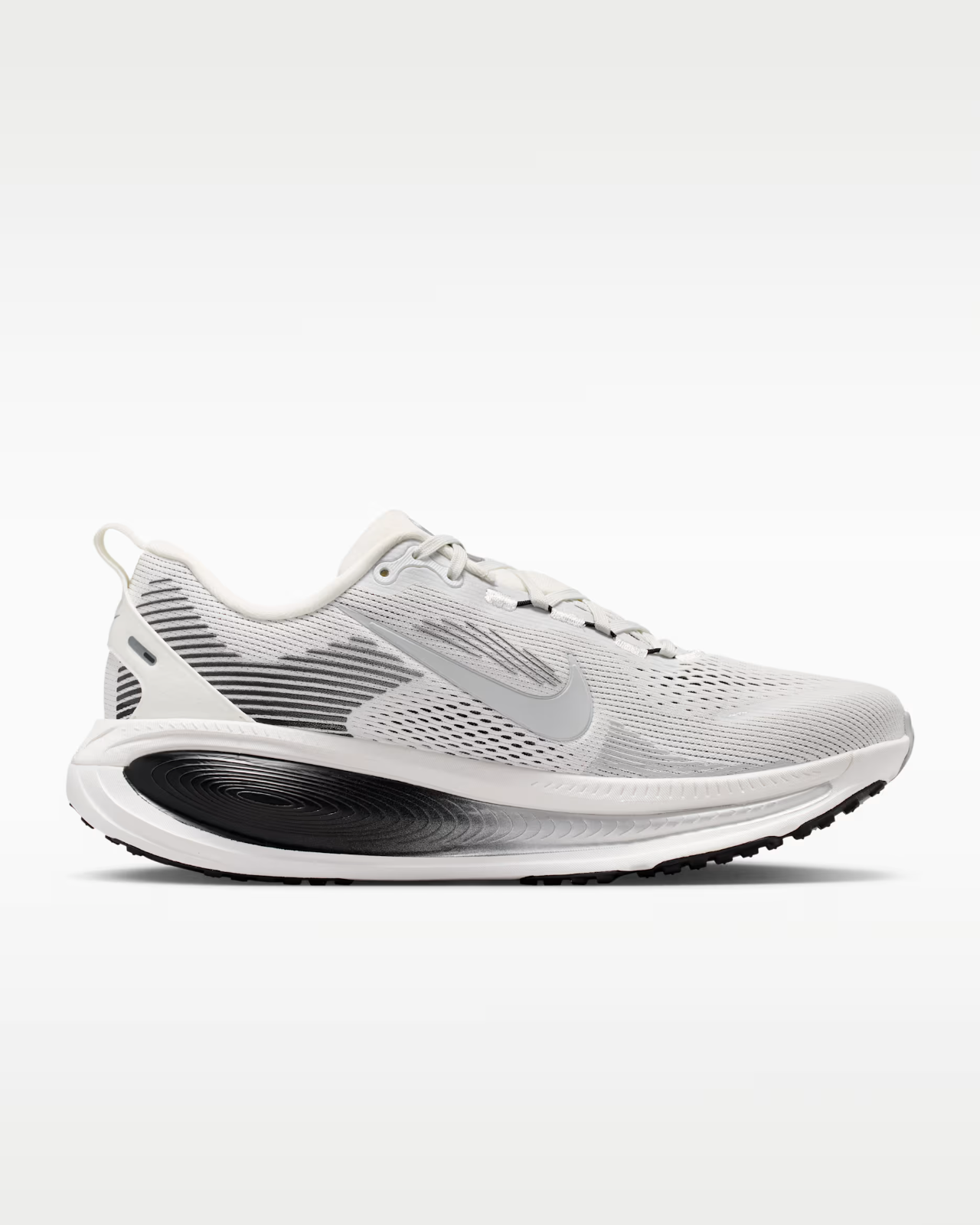 II7189-100 Nike Vomero 18 "Summit White/Black" (Men's)
