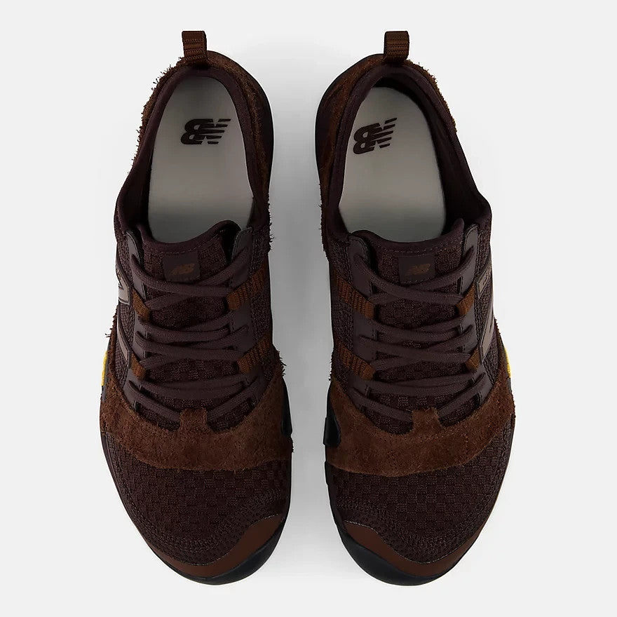 MT10O3XB New Balance MT10 "Black Coffee/Rich Oak" (Men's)