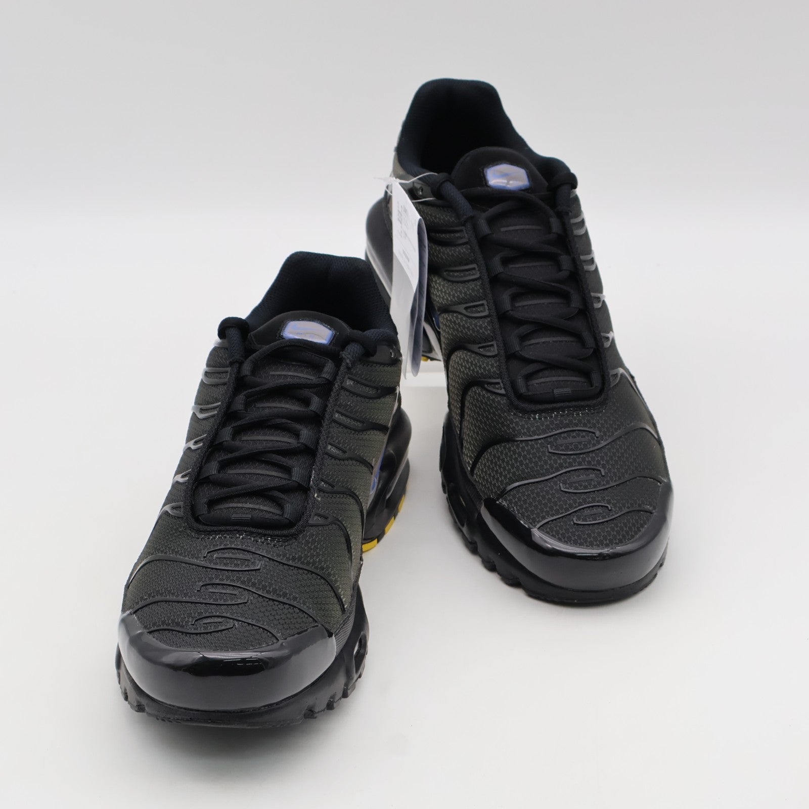 DM0032-018 Nike Air Max Plus Black Dark Smoke Grey (Men's)