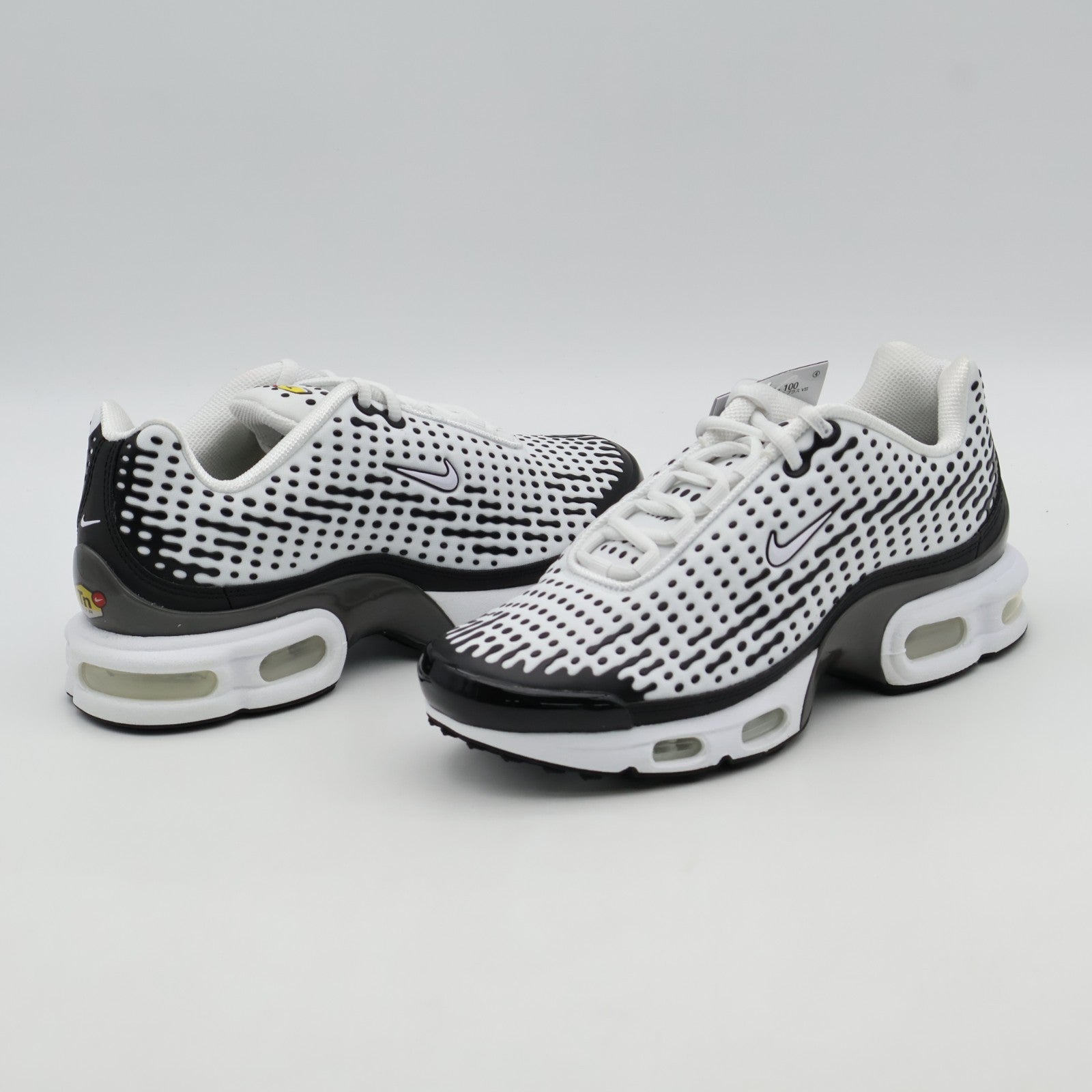 HQ2197-100 Nike Air Max Plus 7 White Black (Men's)