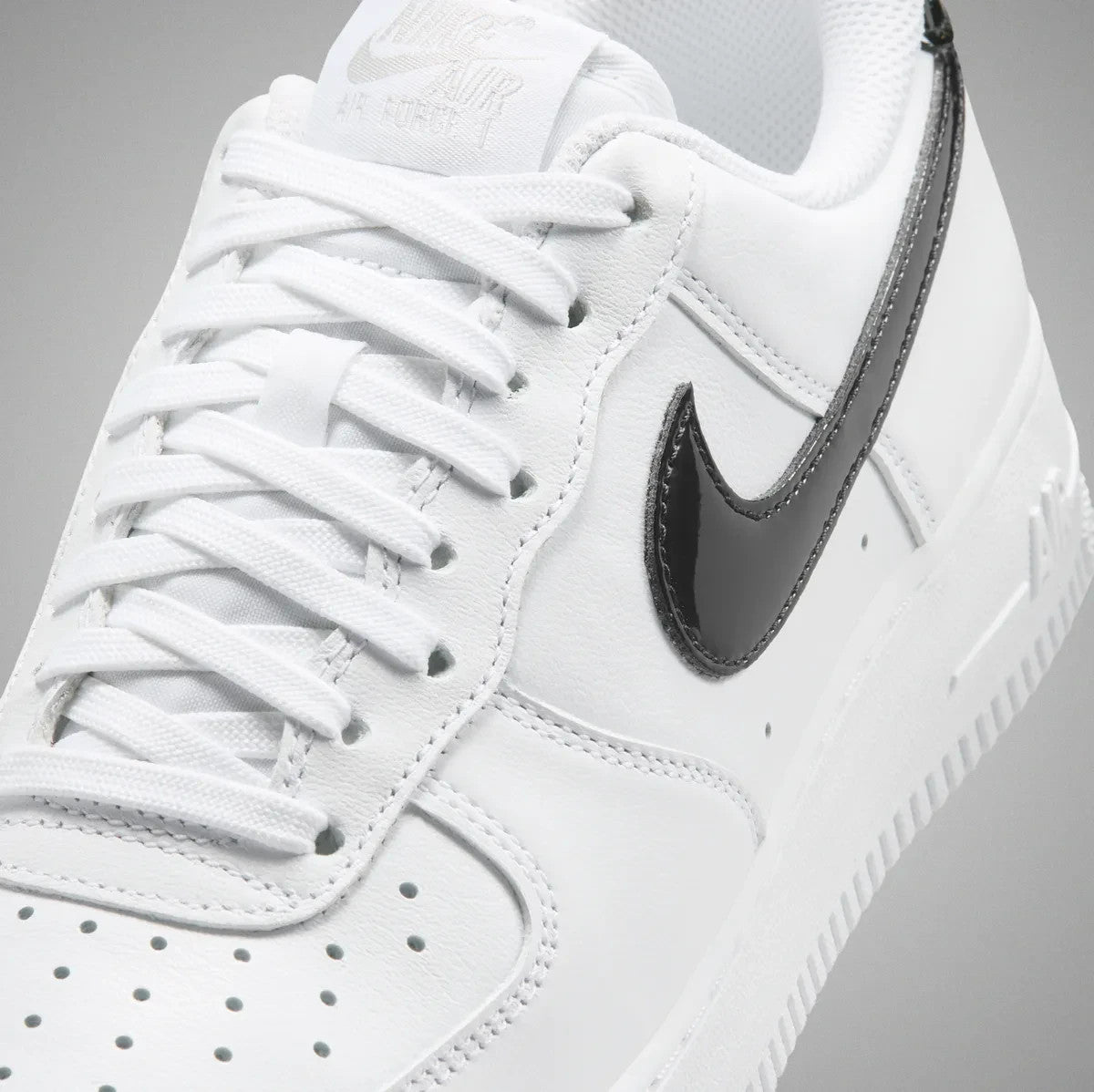 IV5102-101 Nike Air Force 1 '07 White Black (Women's)