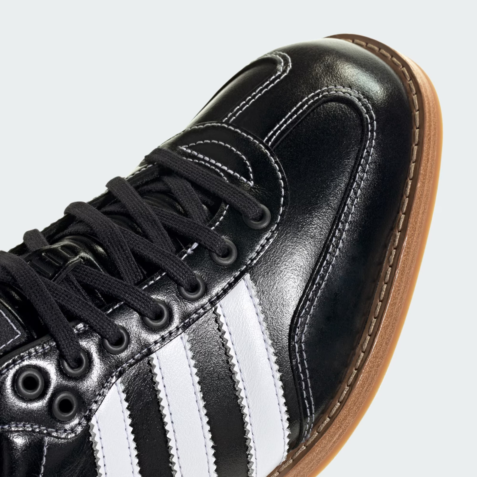 KI9995 adidas Samba Bowling Core Black Cloud White Ecru Tint (Men's)