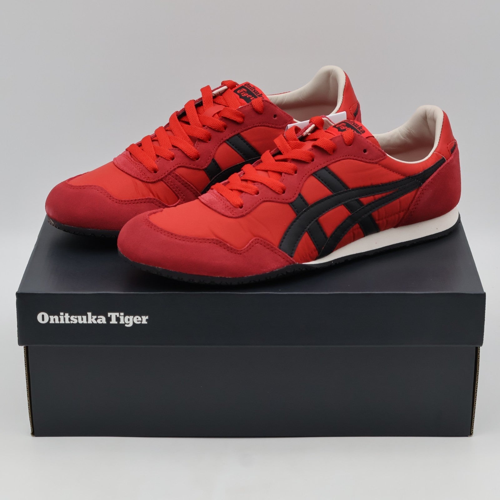 1183B400-605 Onitsuka Tiger SERRANO CLASSIC RED BLACK (Men's)