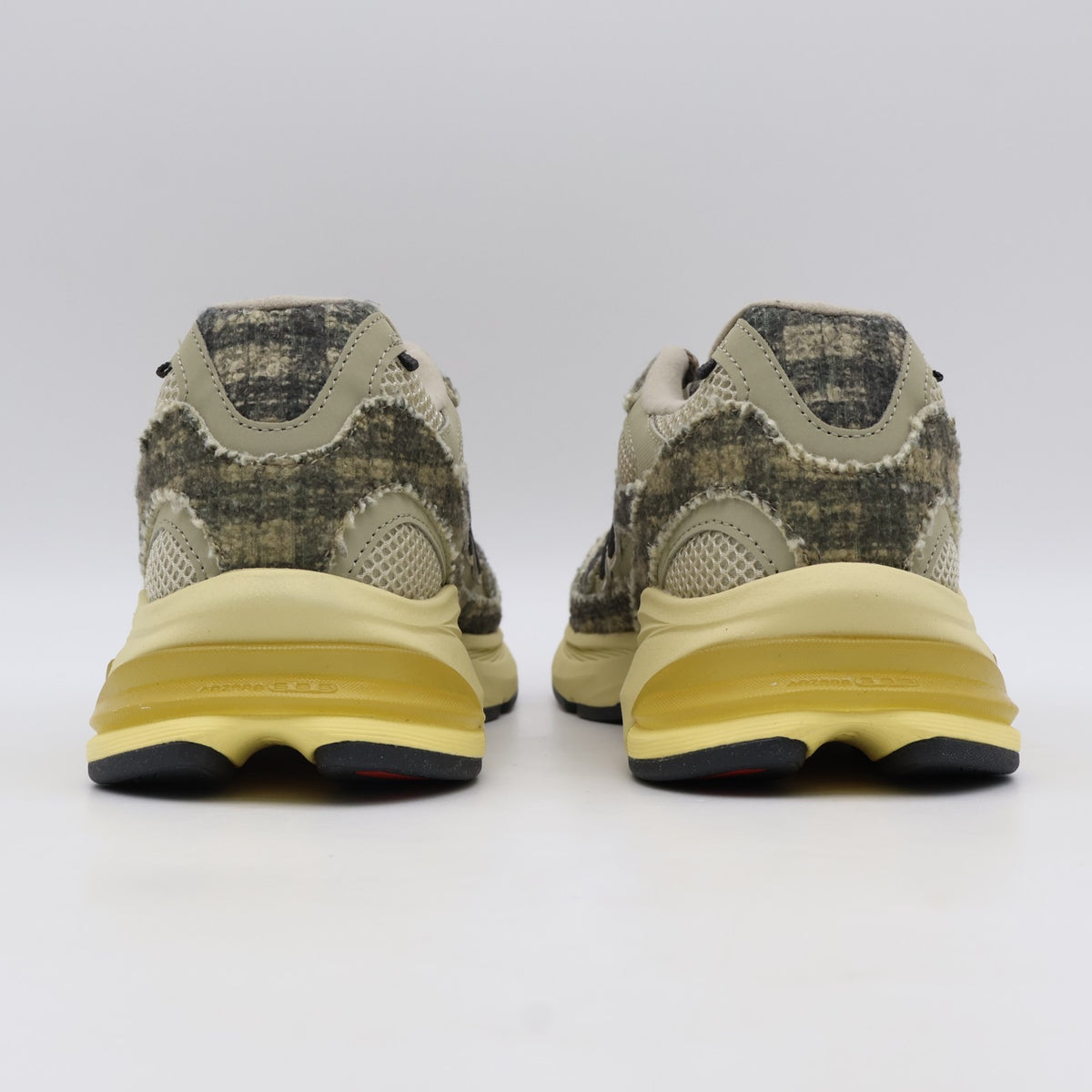 U2010JG1 Joe Freshgoods New Balance 2010 Bag Lady (Men's)