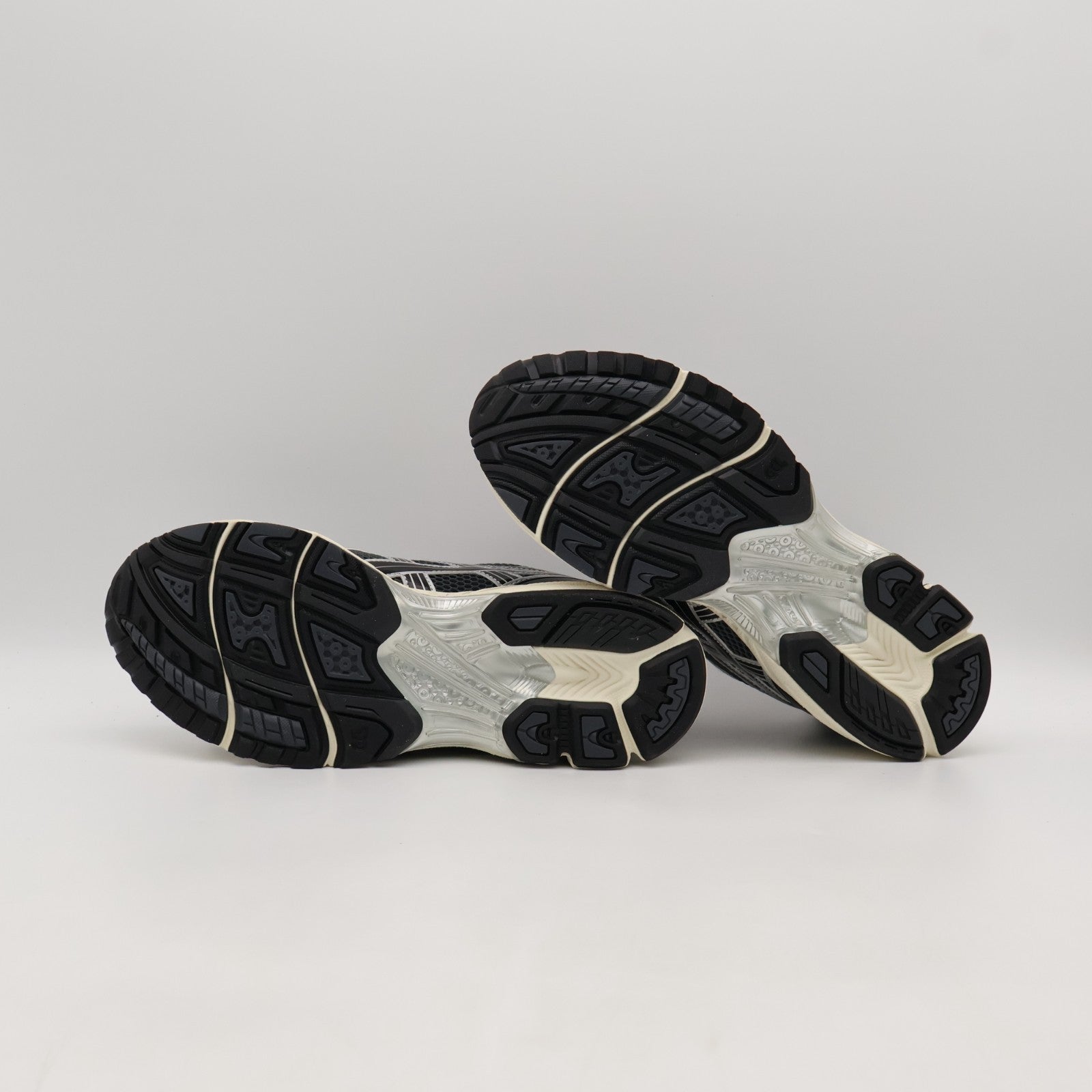1203A549-020 Asics Gel-Kayano 14 Carrier Grey Black (Men's)