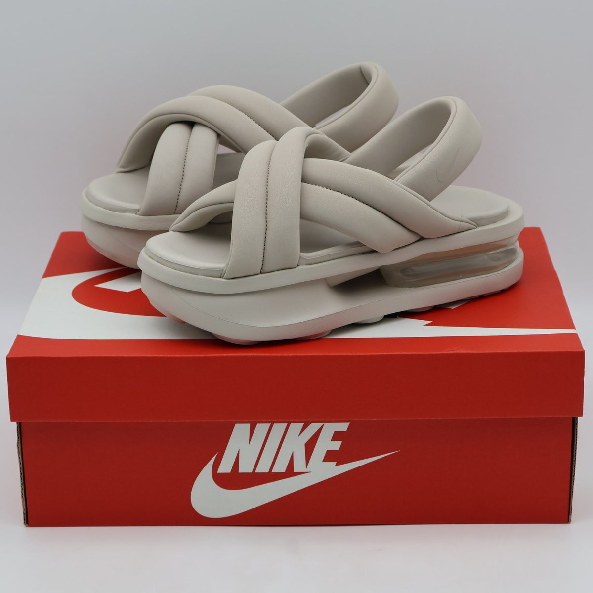 IH2052-299 Nike Women's Air Max Isla Cream 2 (Women's)