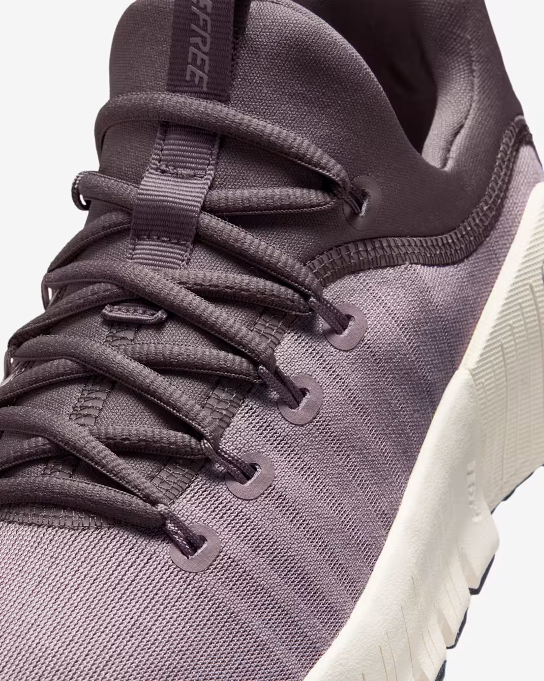 FJ7126-200 Nike Free Metcon 6 Light Violet Ore Violet Ore Chalk Tattoo (Women's)