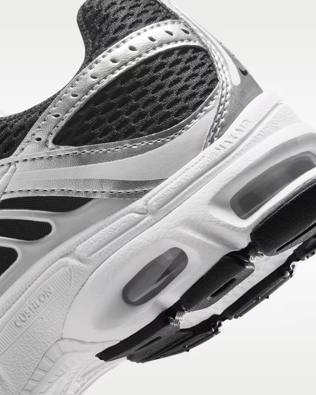 IQ9430-007 Nike GS Air Max Moto 2K "Black/Metallic Silver"
