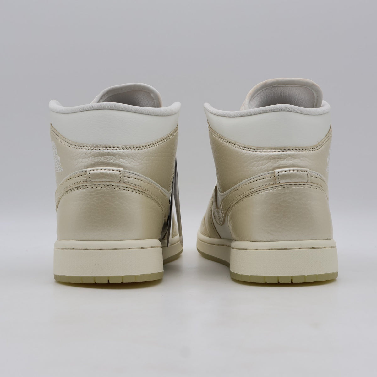 HV5159-100 Nike Air Jordan 1 Mid Metallic Team Gold ( Women's )