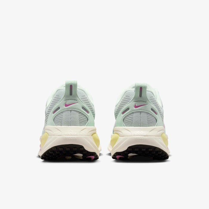 IH3634-099 Nike Vomero 18 Barely Grey Pale Ivory Cannon Playful Pink (Women's)