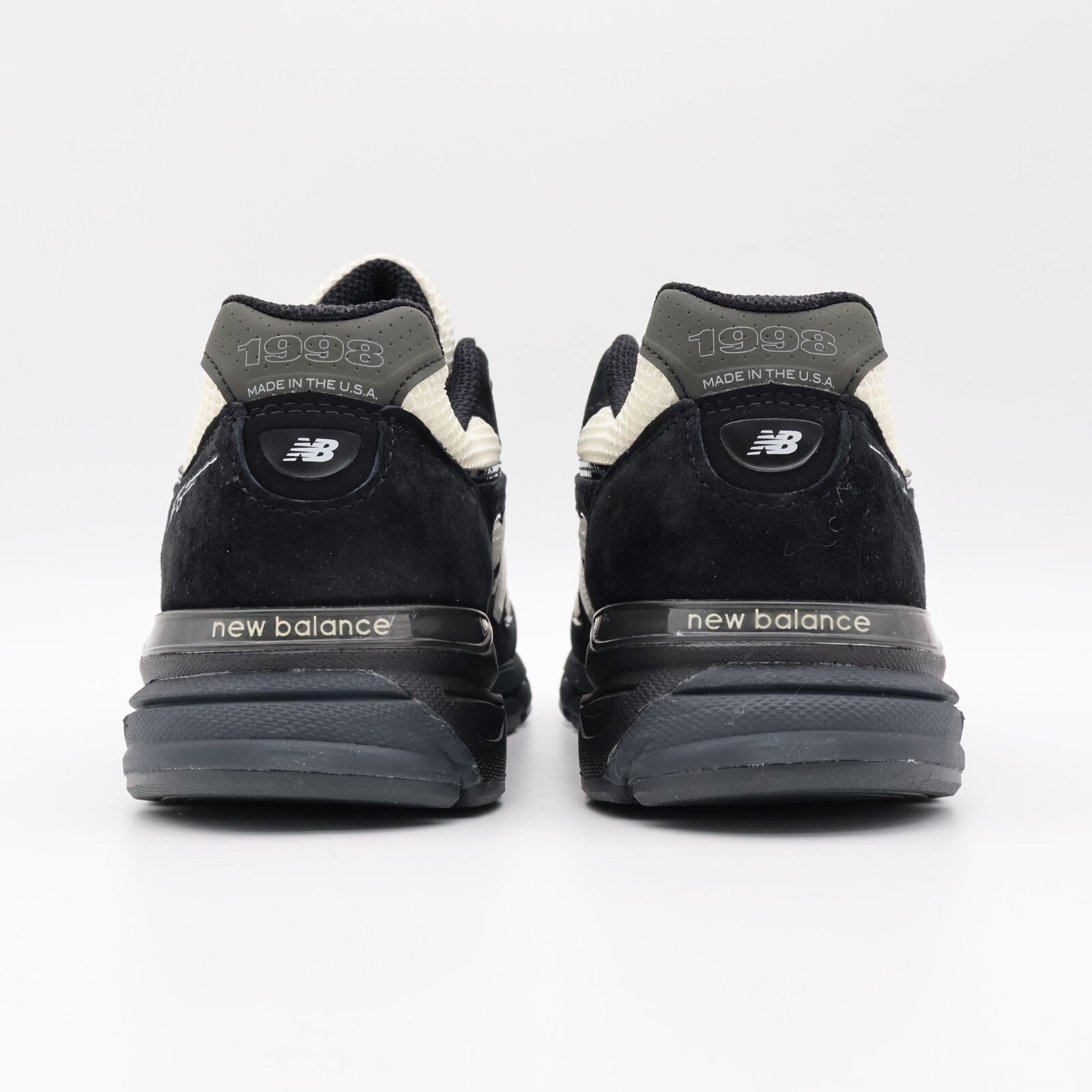 U990JS4 Joe Freshgoods New Balance 990V4 Outro (Men's)