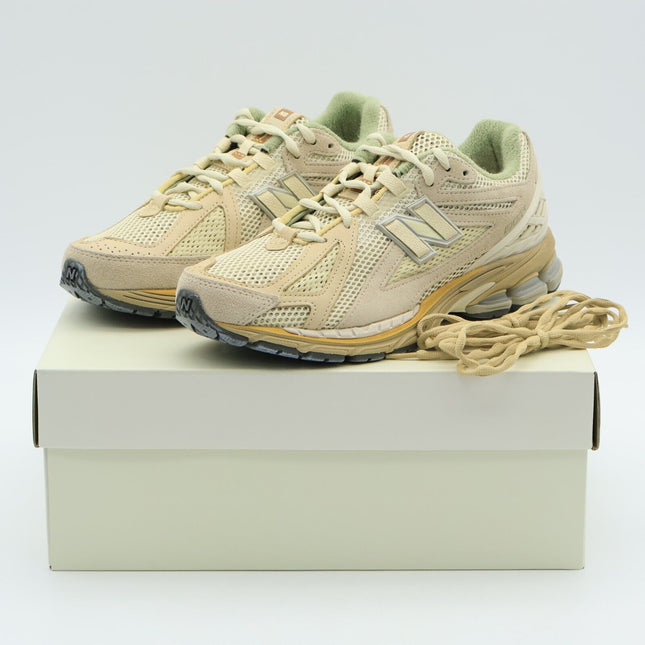 M1906RAU AURALEE New Balance 1906R Beige (Men's)