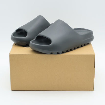 ID5103 adidas YEEZY Slide Dark Onyx (Men's)