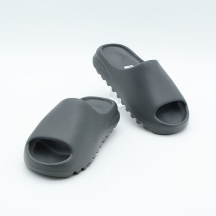 ID5103 adidas YEEZY Slide Dark Onyx (Men's)