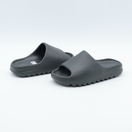 ID5103 adidas YEEZY Slide Dark Onyx (Men's)