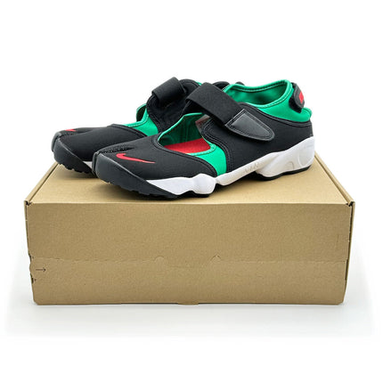 FN7772-001 Nike Air Rift Kenya University Red Stadium Green Forest (Women's)