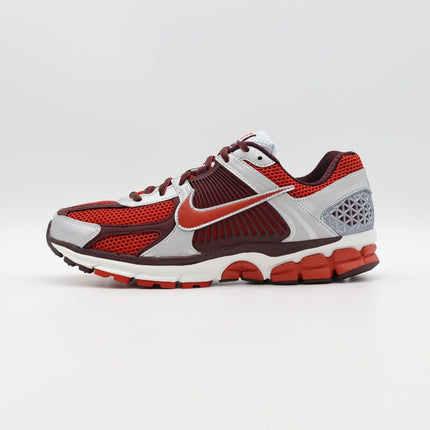 FN7778-600 Nike Zoom Vomero 5 Mystic Red and Platinum (Women's)