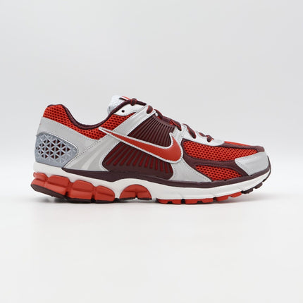 FN7778-600 Nike Zoom Vomero 5 Mystic Red and Platinum (Women's)