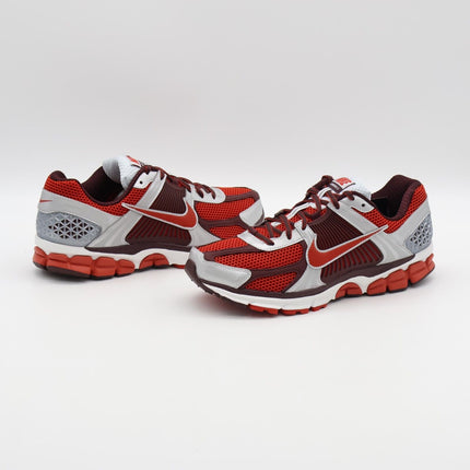 FN7778-600 Nike Zoom Vomero 5 Mystic Red and Platinum (Women's)