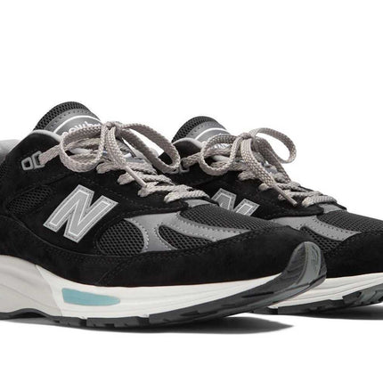 U991BK2 New Balance 991V2 Black (Men's)