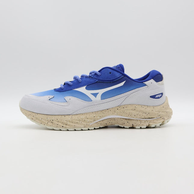 D1GA241001 Hiroshi Nagai Mizuno Wave Rider ƒÀ Blue White Sand Beige (Men's)